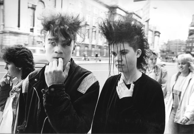 Photo-Dave-Farrell-College-Green-1988.jpg
