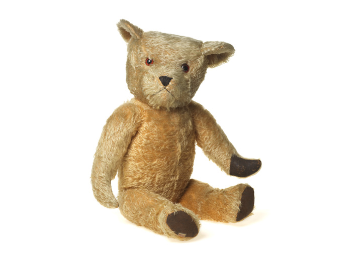 Teddy bear by Erris Bears